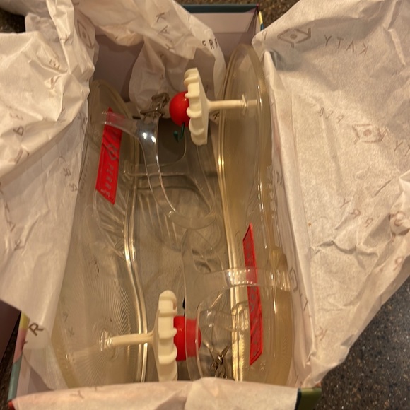 KATY PERRY “THE GELI-PVC” in CHERRY RED SIZE 9/39 WORN ONLY A FEW TIMES WITH BOX - Picture 5 of 6